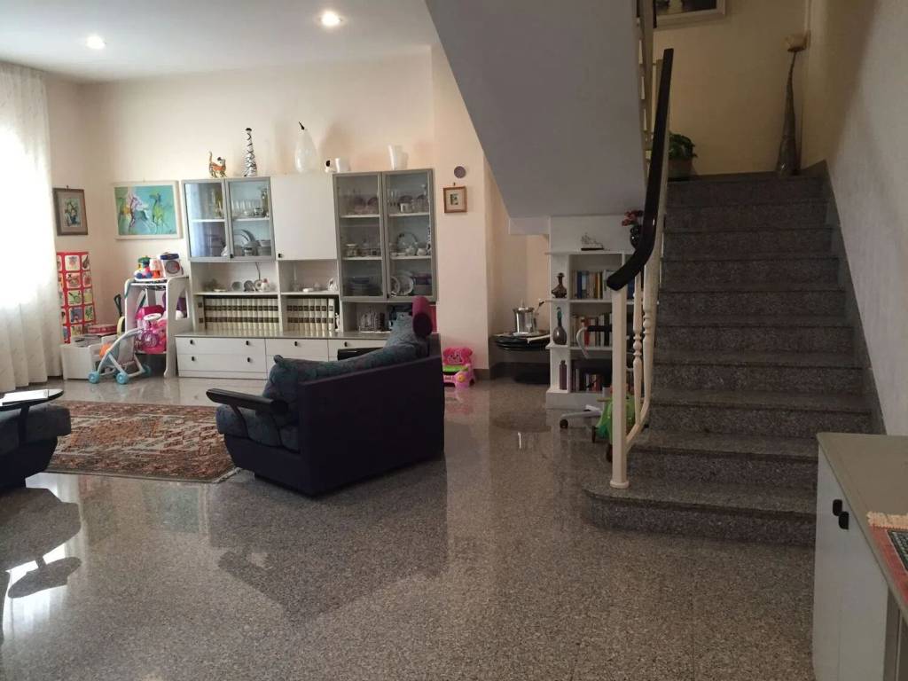 Villa a Acquaviva delle fonti in Via Torquato Tasso - Foto 4