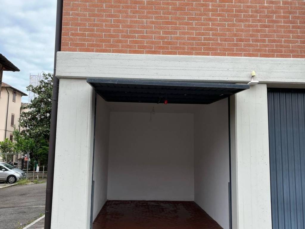 Box / garage a Quattro castella in Via Antonio Allegri - Foto 2