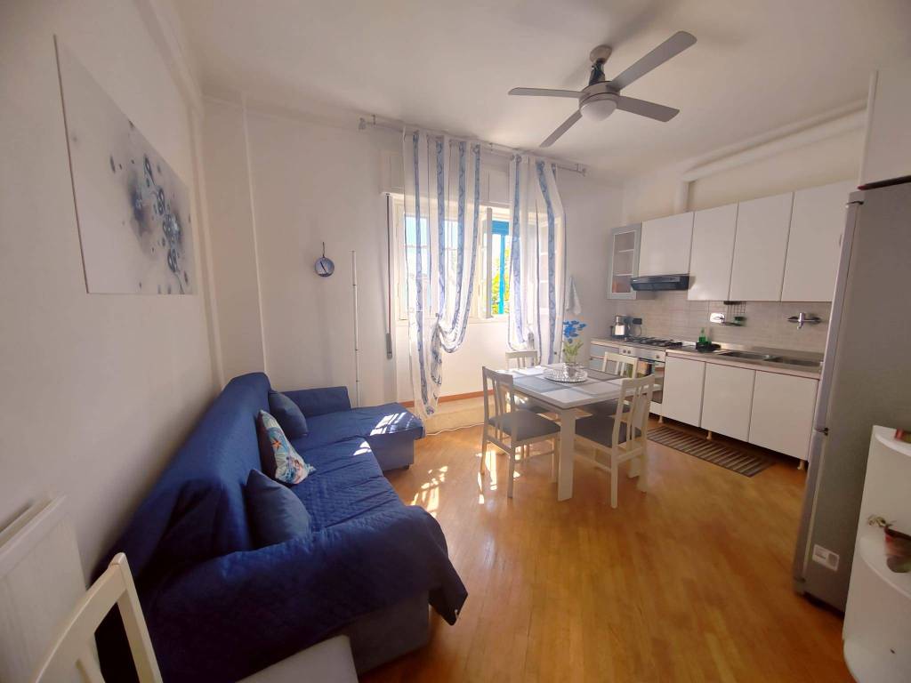 Appartamento a Genova in Via Alberto Guglielmotti, 4 - Foto 2