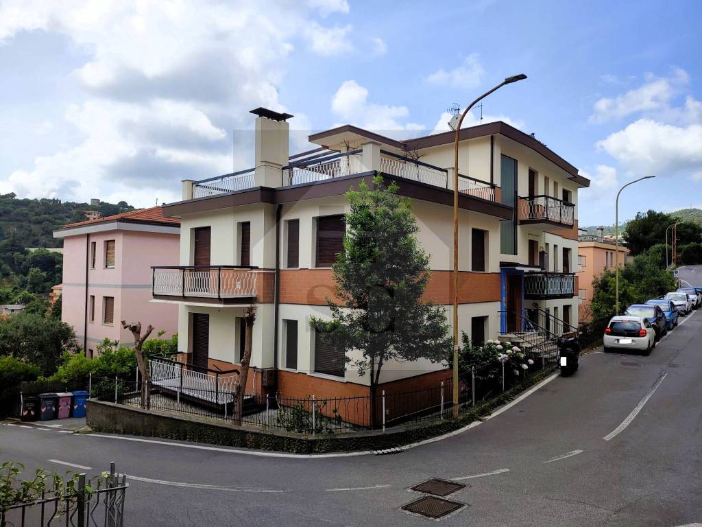 Appartamento a Celle ligure in Via Giovanni Lanza, 61 - Foto 4