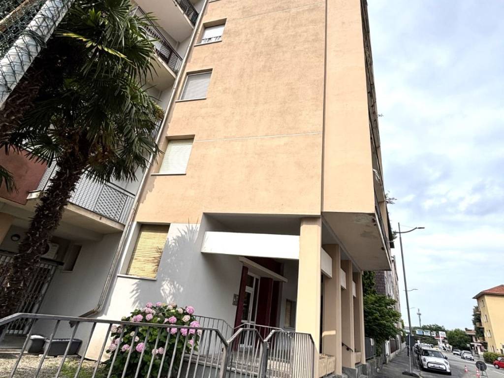 Appartamento a Novara in Via Andrea Costa, 43 - Foto 2