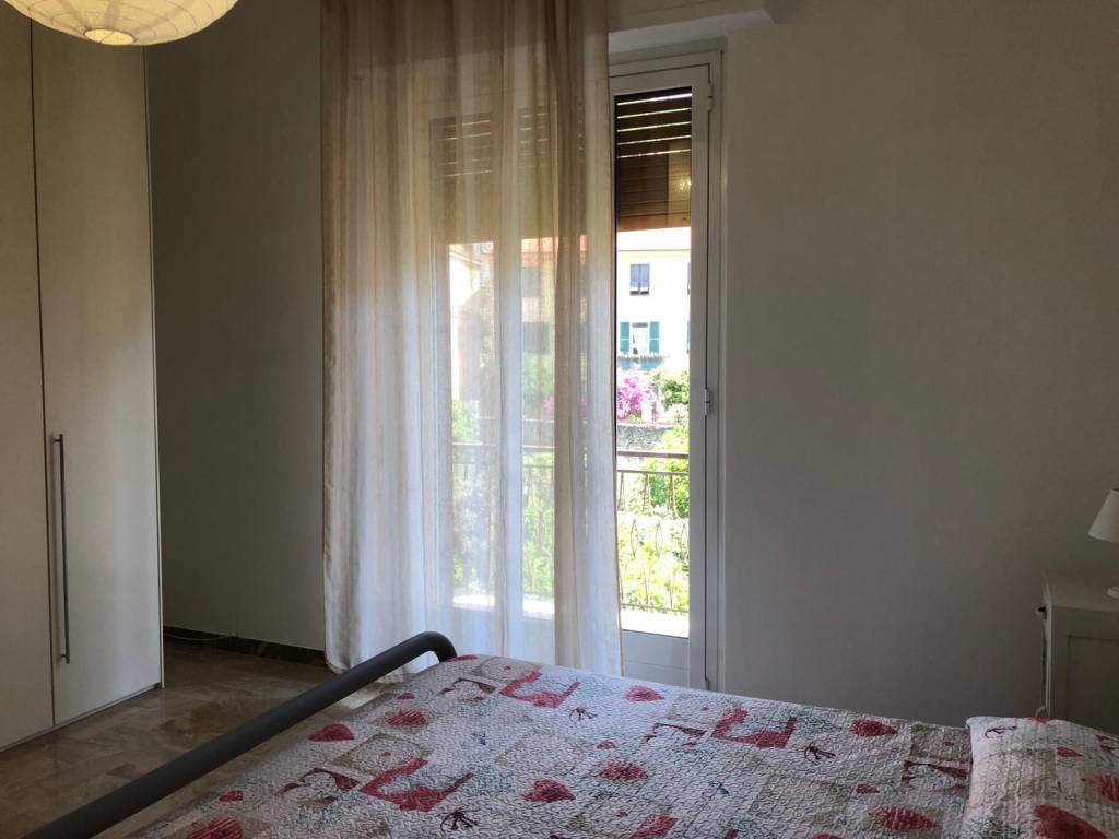 Appartamento a Finale ligure in Piazza Eugenio Montale - Foto 4