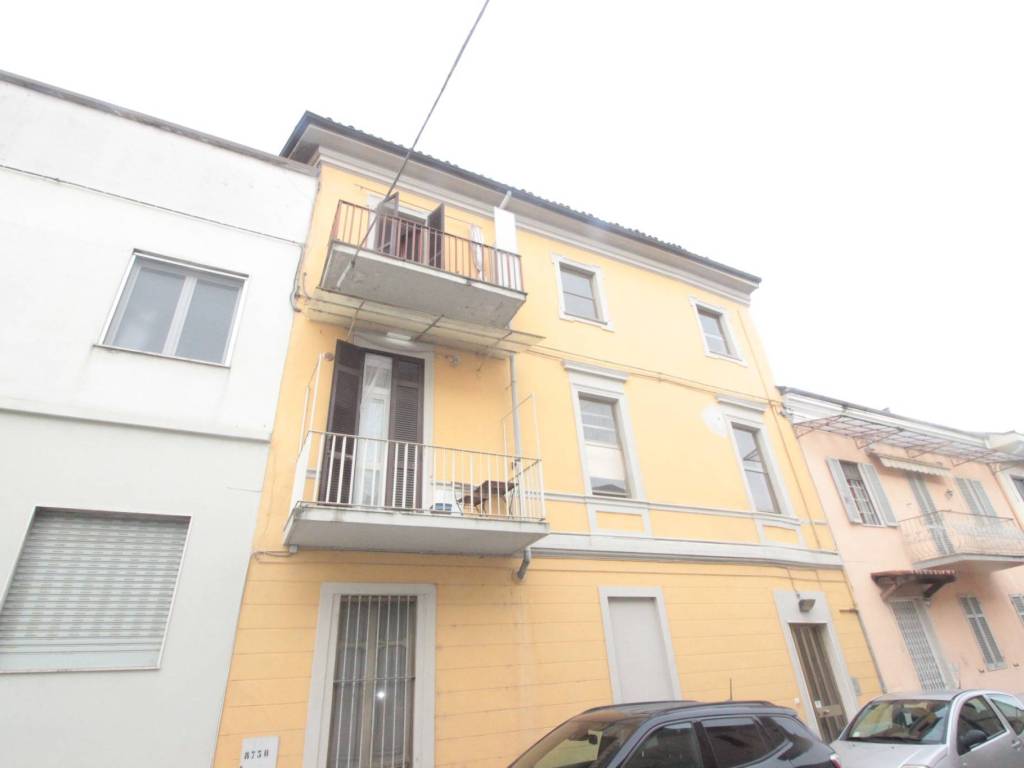 Appartamento a Casale monferrato in Piazza 25 Aprile, 9 - Foto 2