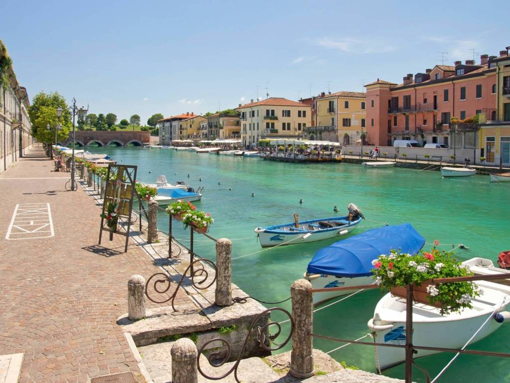 Villa a Peschiera del garda in Via Miralago - Foto 4