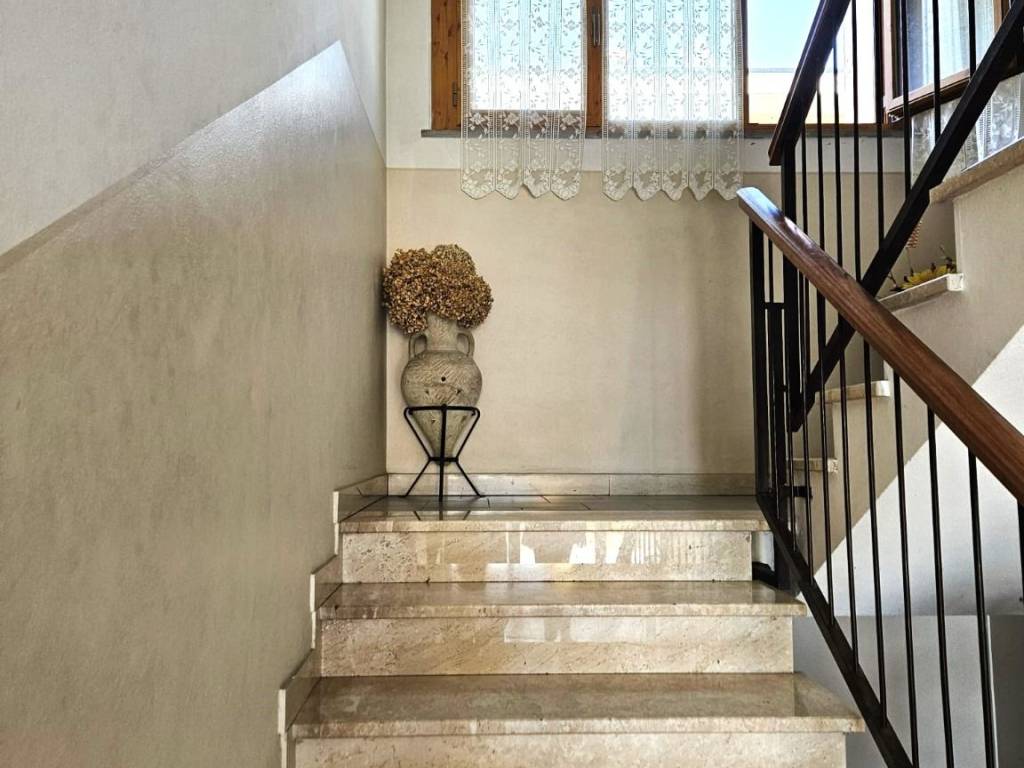 Appartamento a Guastalla in Via Alvaro e Arvedo Simonazzi - Foto 3