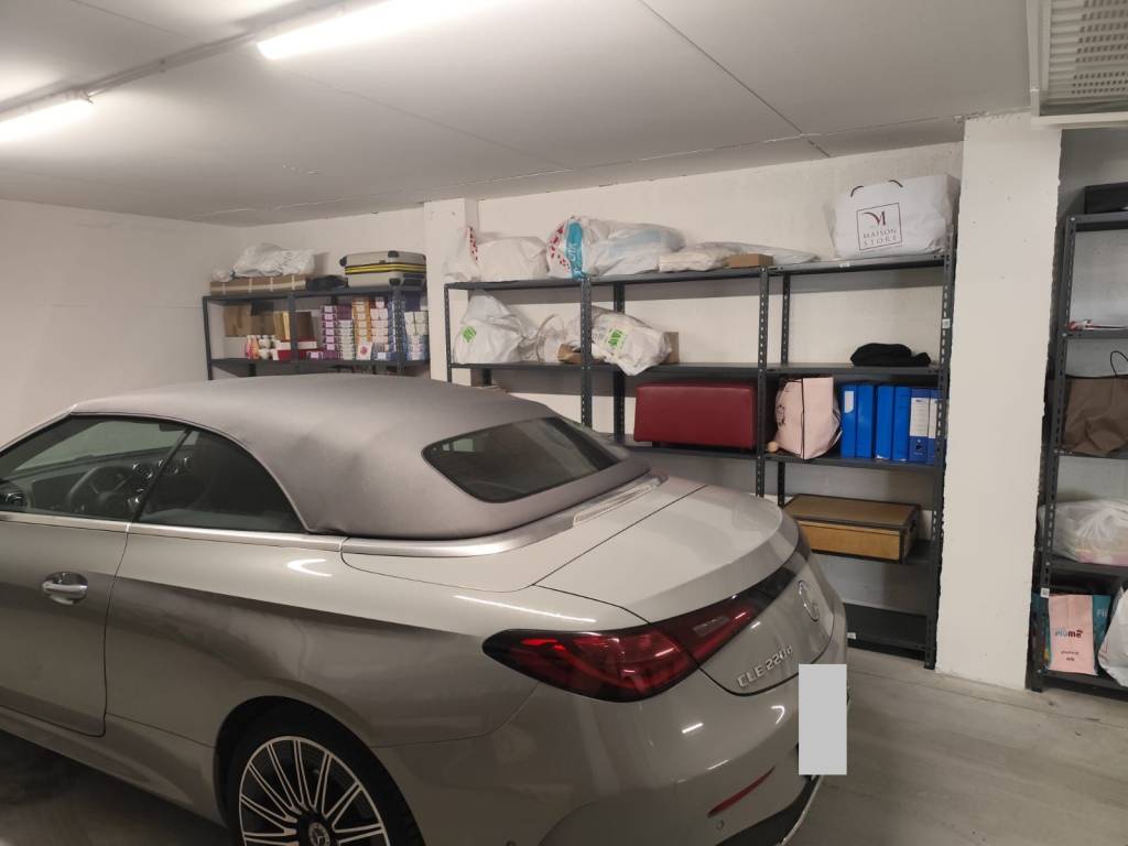 Box / garage a Pesaro in Via Ugo Foscolo - Foto 3