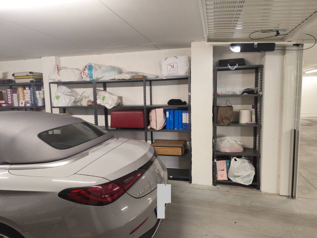 Box / garage a Pesaro in Via Ugo Foscolo - Foto 4