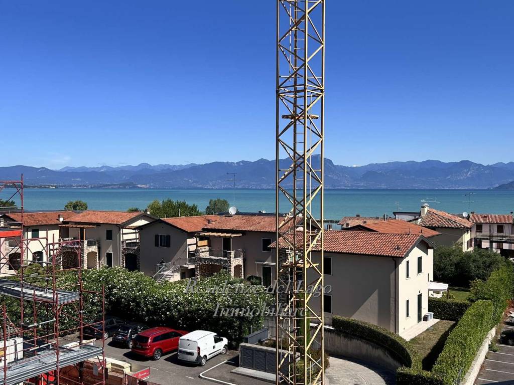 Attico / mansarda a Peschiera del garda in Via Bell'Italia - Foto 4