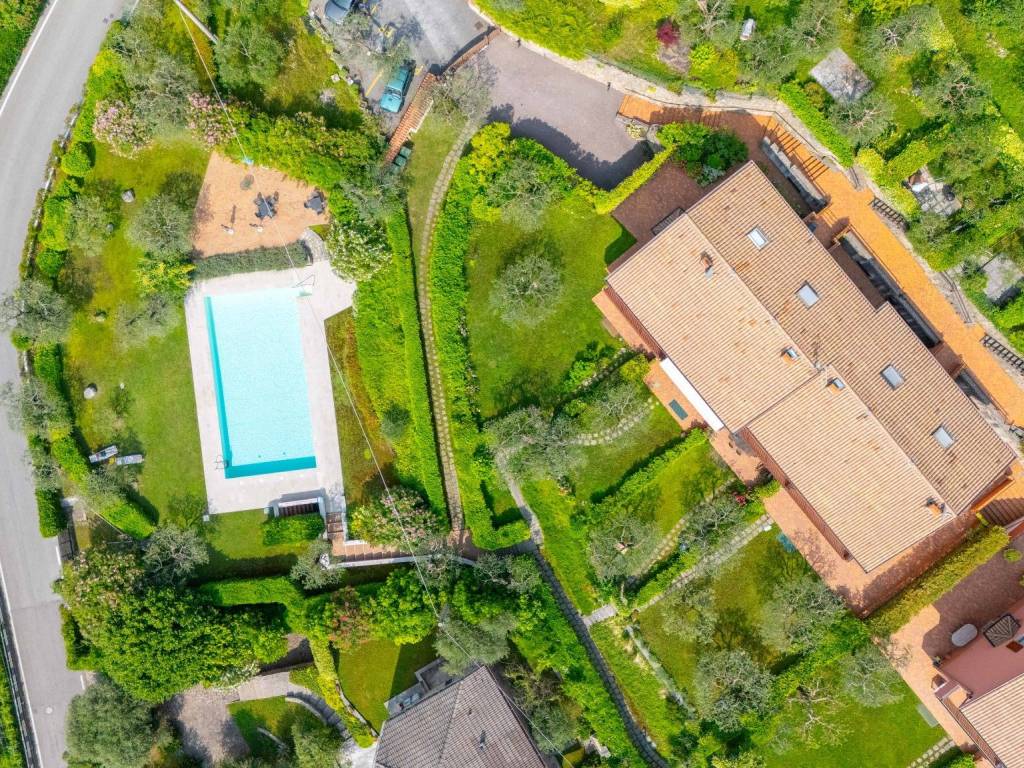 Appartamento a Torri del benaco in Via Alessandro Manzoni, 19 - Foto 5