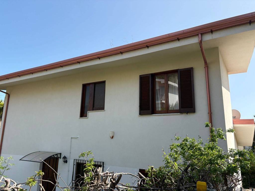 Villa a Catanzaro in Via Biagio Miraglia - Foto 3