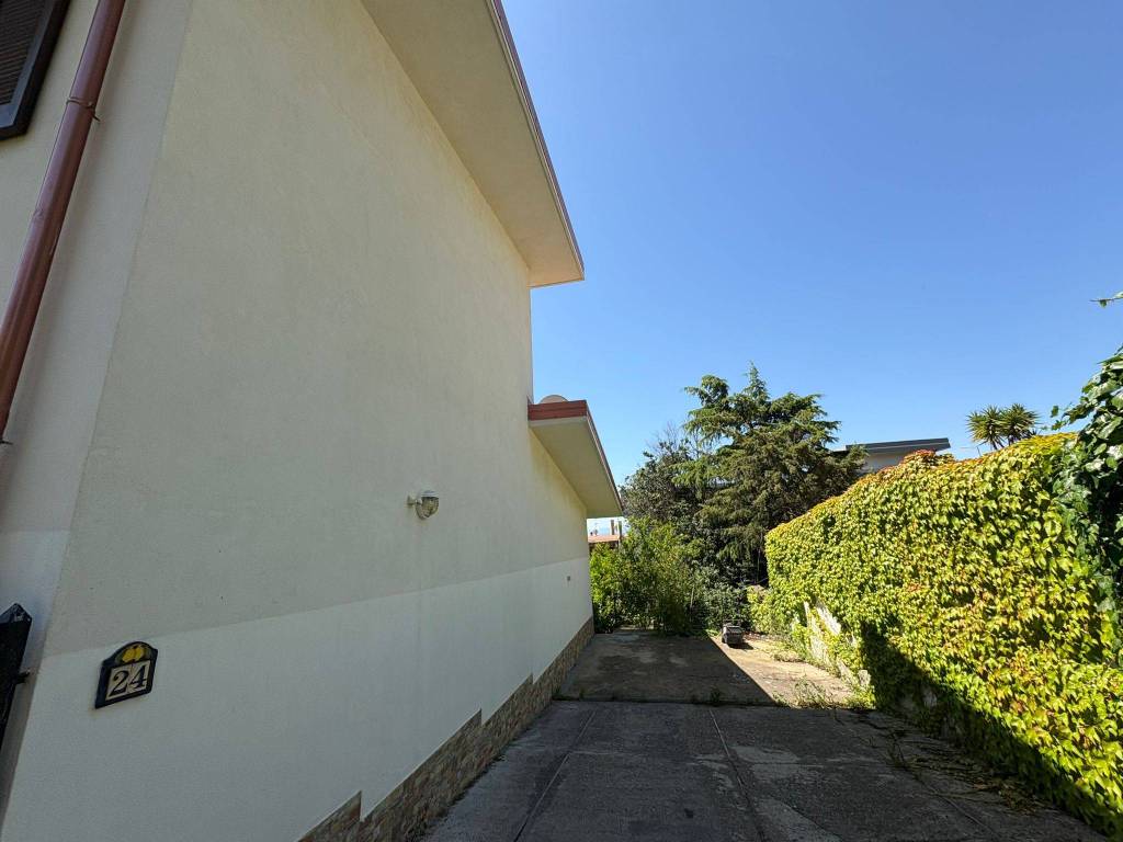 Villa a Catanzaro in Via Biagio Miraglia - Foto 5