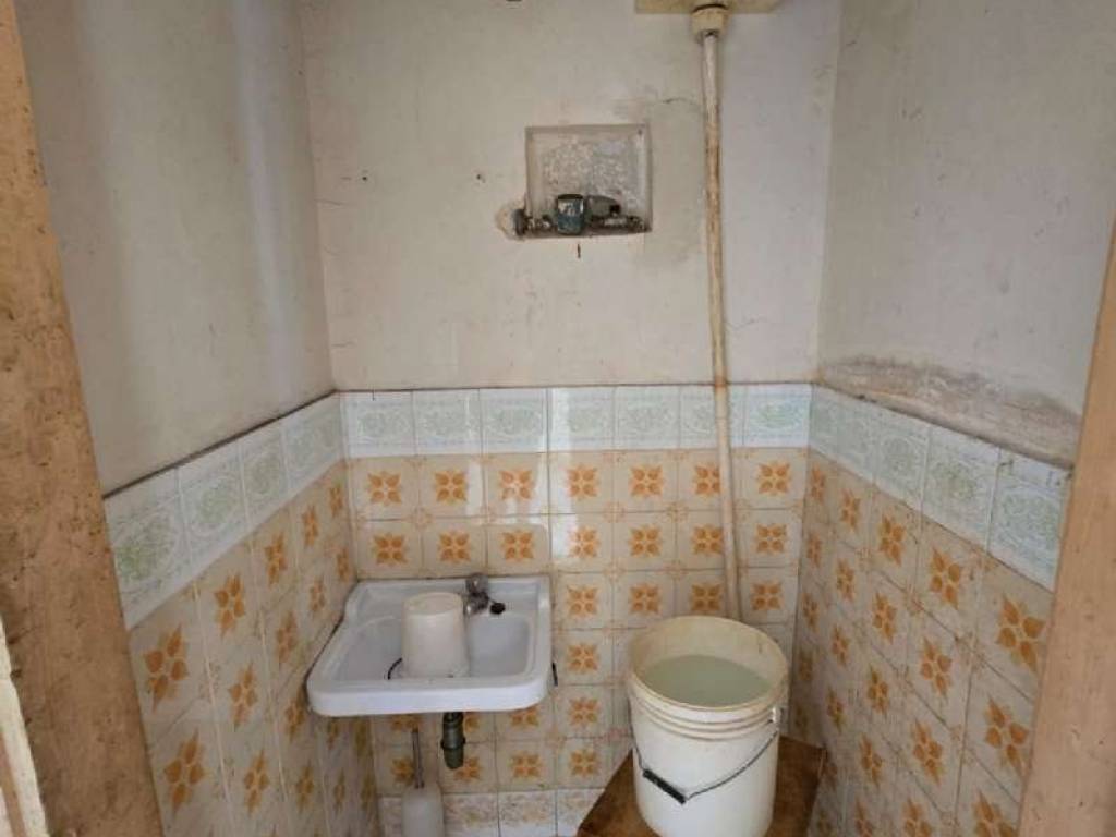 Box / garage a Bisceglie in via degli Ebanisti 11 - Foto 3