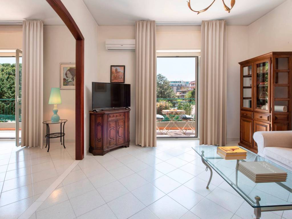 Appartamento a Cagliari in Via Enrico Sanjust, 16 - Foto 4