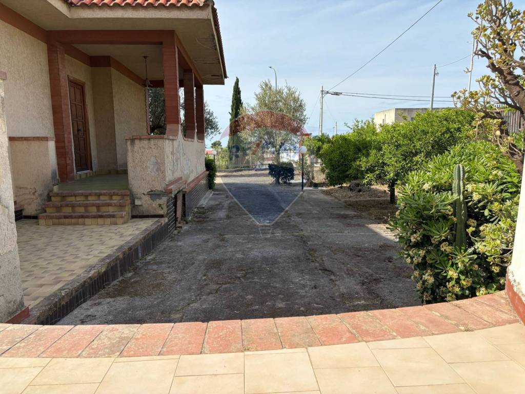 Villa a Carini in via don luigi sturzo, 165 - Foto 3