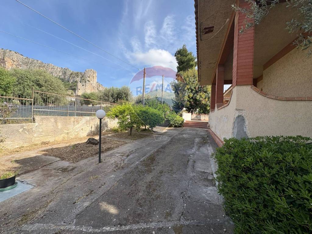Villa a Carini in via don luigi sturzo, 165 - Foto 4