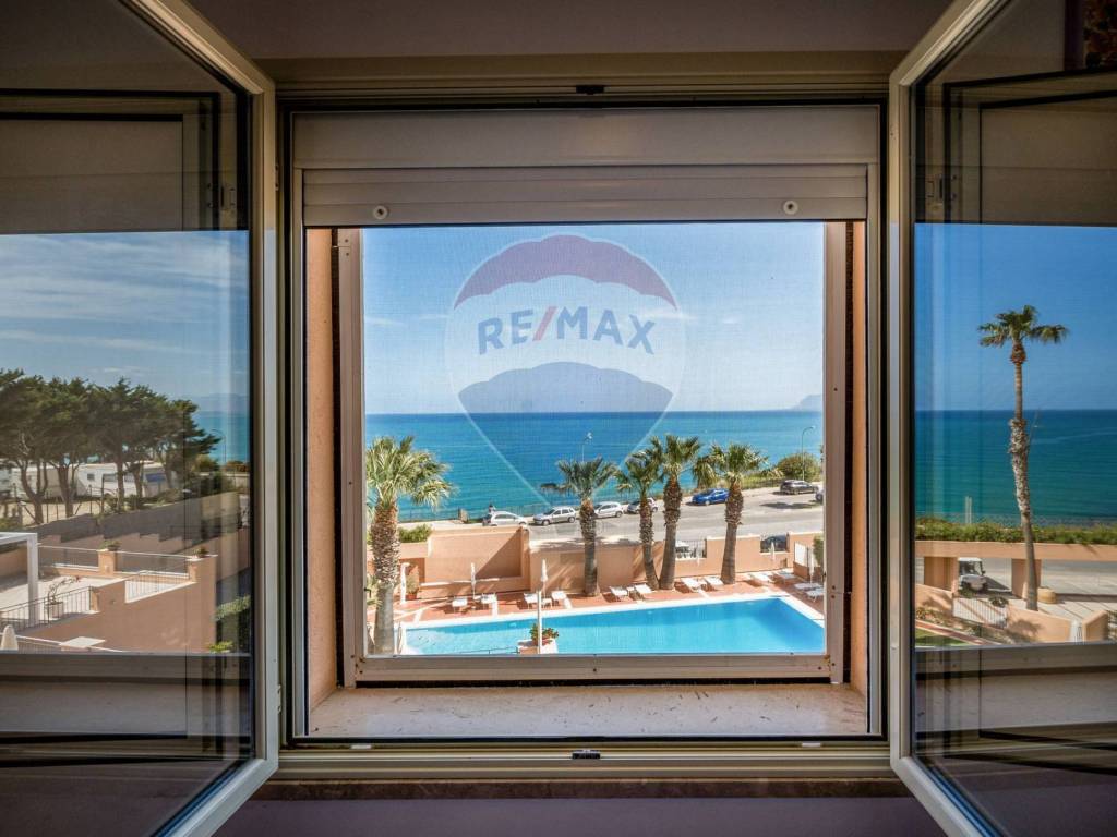 Casa indipendente a Castellammare del golfo in viale Leonardo Da Vinci, 79 - Foto 2