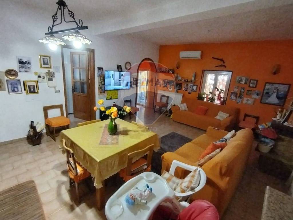 Casa indipendente a Carini in via Gesù e Maria, 22 - Foto 2