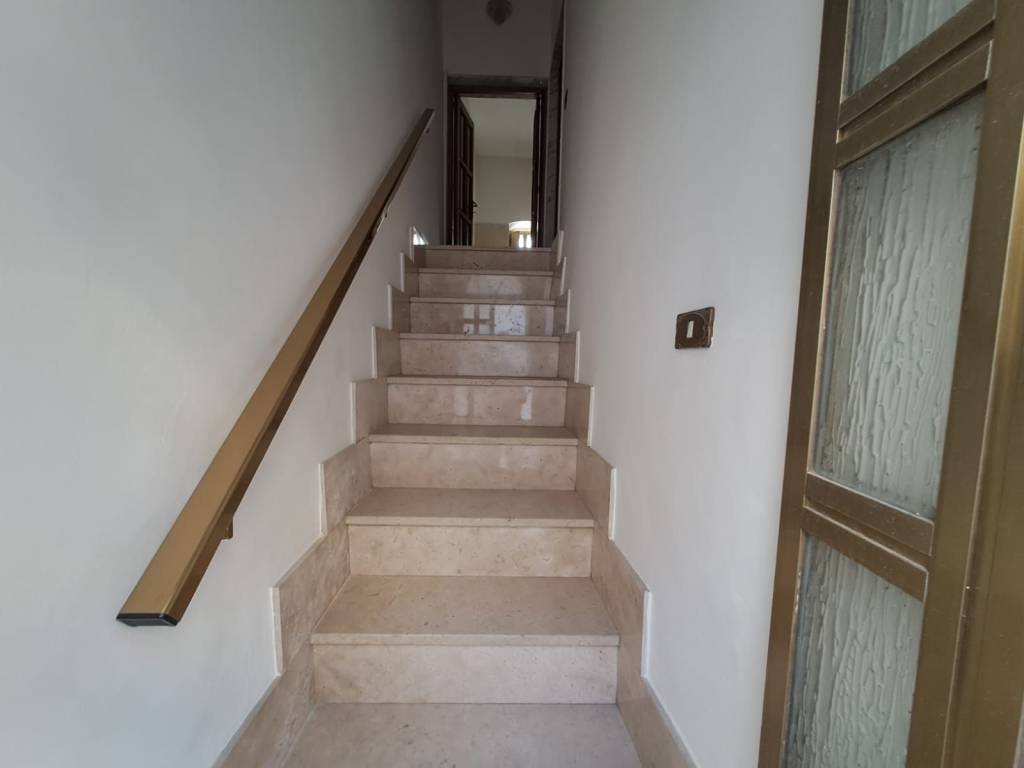 Casa indipendente a Valenzano in Via Umberto I - Foto 5