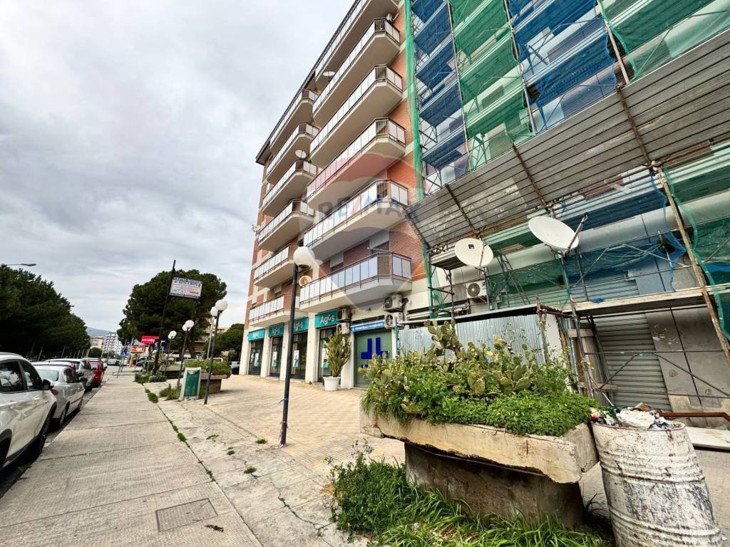 Appartamento a Palermo in Viale della Regione Siciliana, 442 - Foto 3