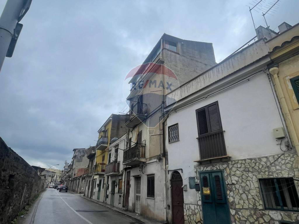 Casa indipendente a Palermo in Via Umberto Maddalena, 68 - Foto 2