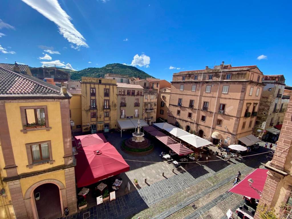 Appartamento a Bosa in Piazza Costituzione - Foto 2
