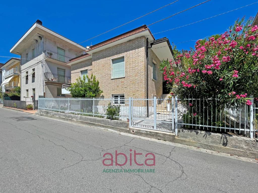 Casa indipendente a Castel di lama in Via Cesare Battisti, 27 - Foto 5
