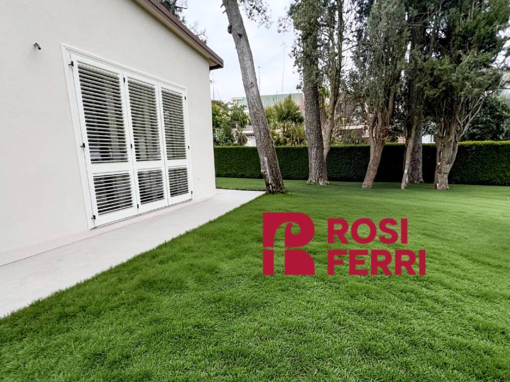 Villa a Jesi in Viale della Vittoria, 68 - Foto 2