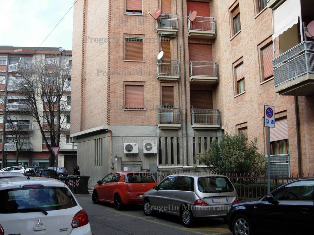 Box / garage a Casale monferrato in Via Eleuterio Pagliano - Foto 3