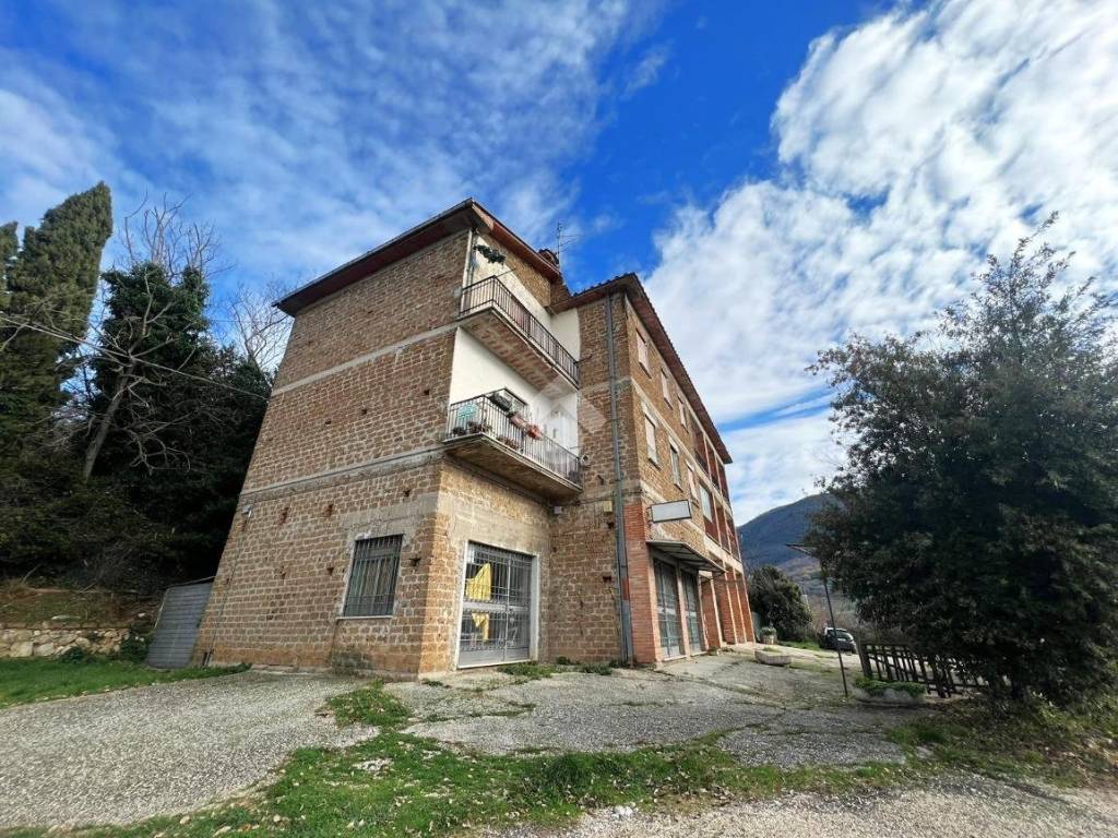 Appartamento a Casperia in Via santa maria - Foto 2
