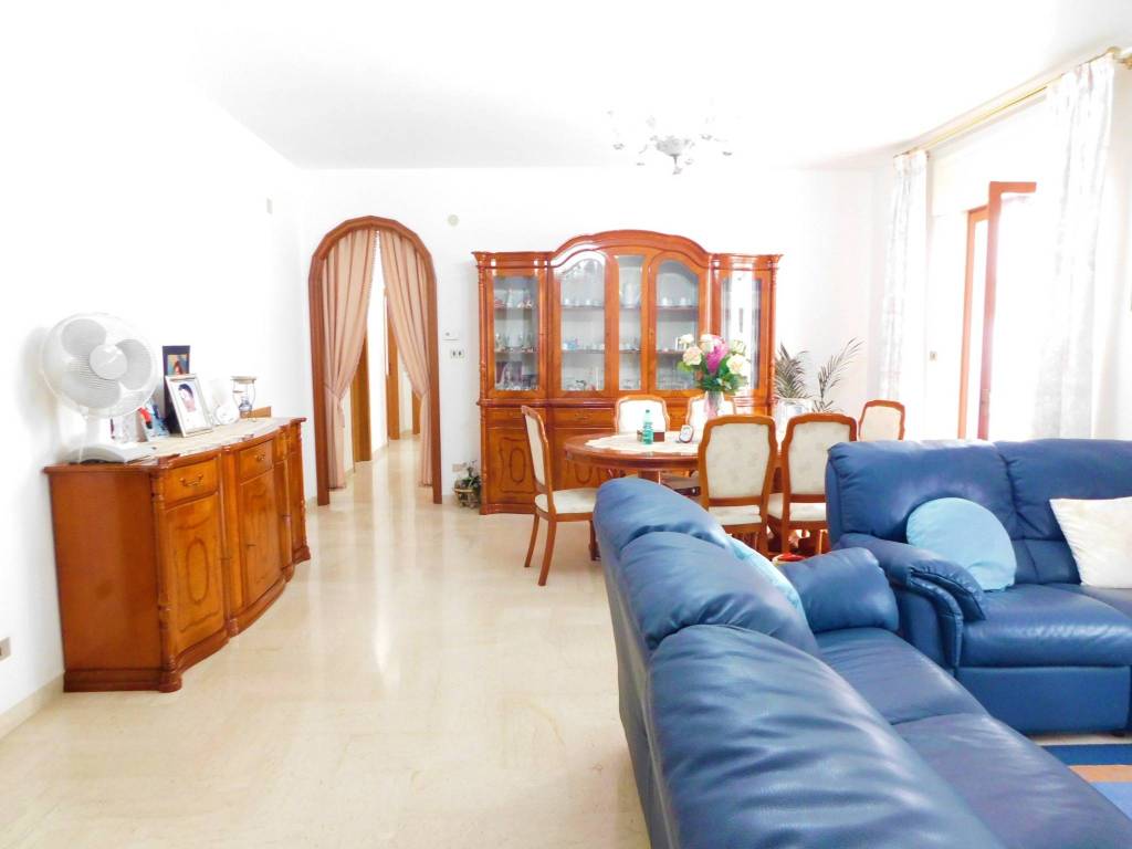 Appartamento a Martina franca in Via Augusto Righi - Foto 2