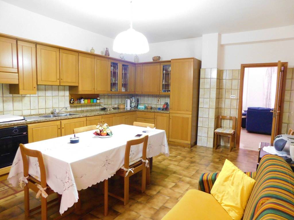 Appartamento a Martina franca in Via Augusto Righi - Foto 4