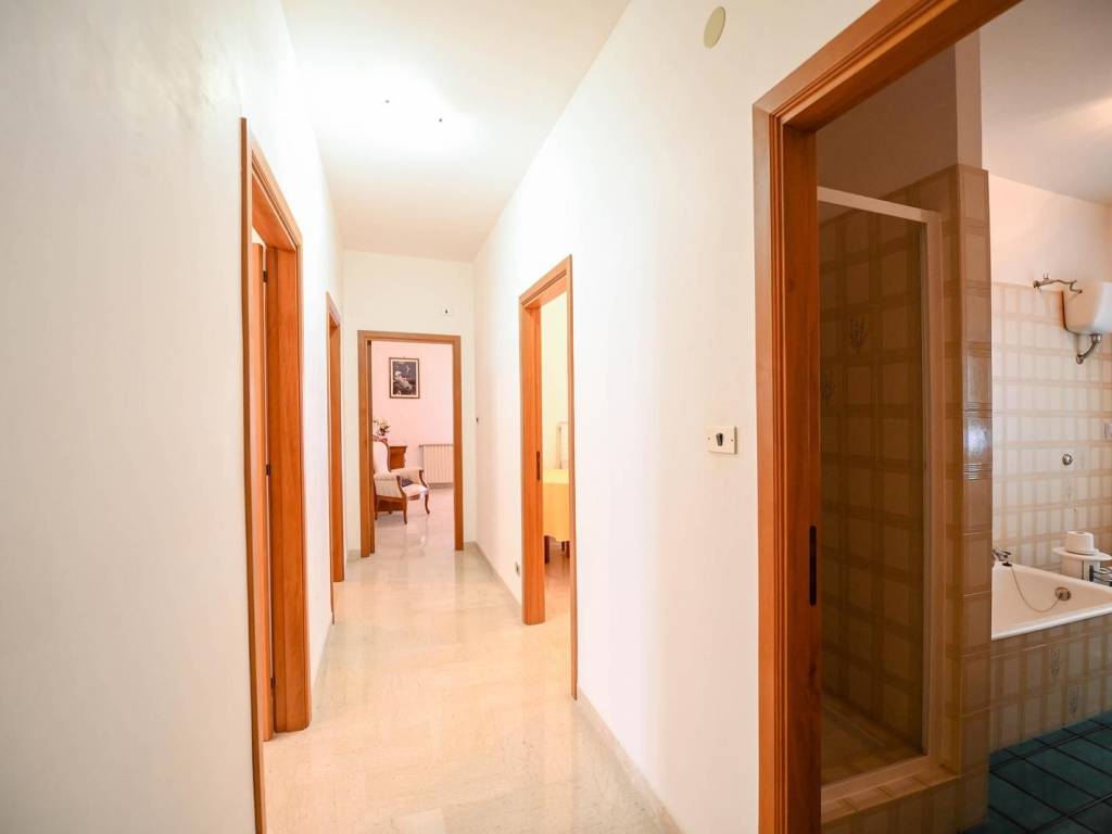 Appartamento a Martina franca in Via Augusto Righi - Foto 5