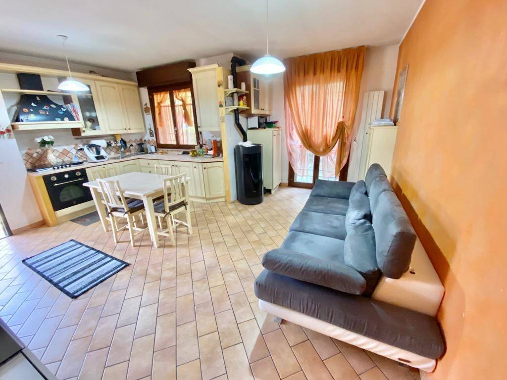 Villetta a schiera a Fermignano - Foto 3