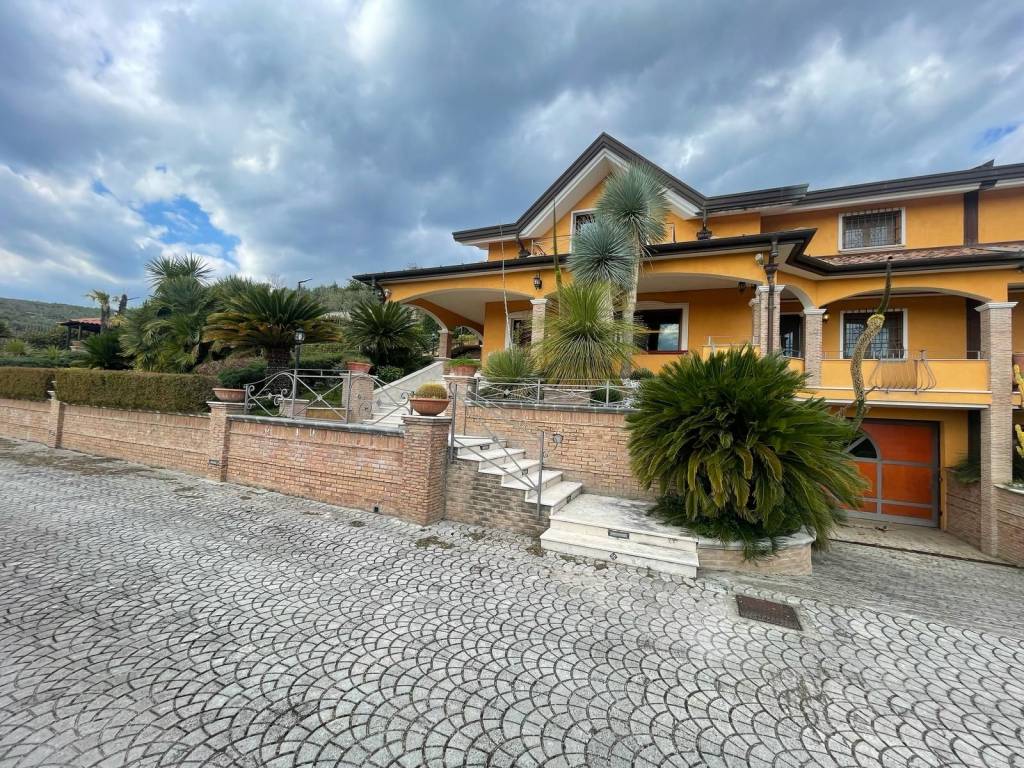 Villa a Avella in Via Sant'Angelo - Foto 2