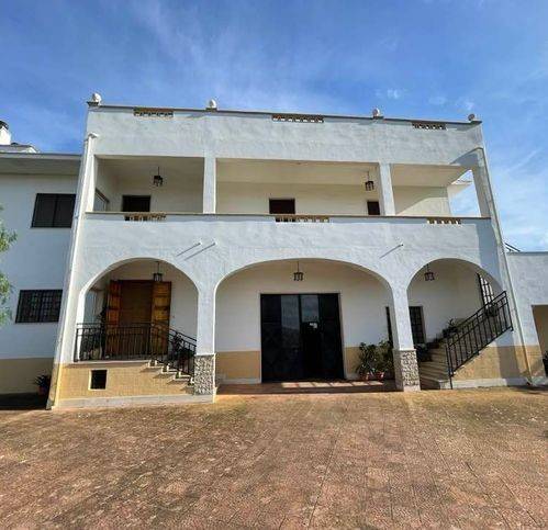 Villa a Ceglie messapica in Zona: Ceglie - Grottaglie - Foto 2