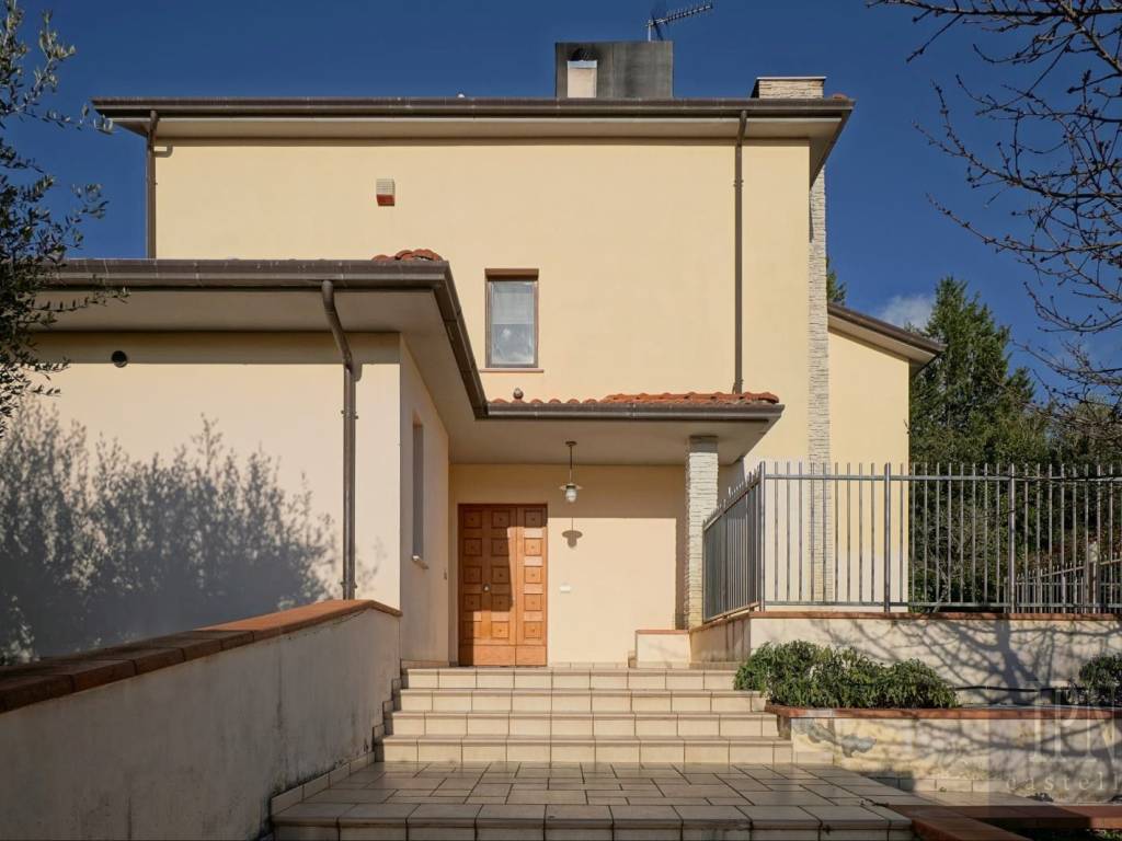 Villa a Umbertide in Via Giovanni Pascoli, 11 - Foto 2