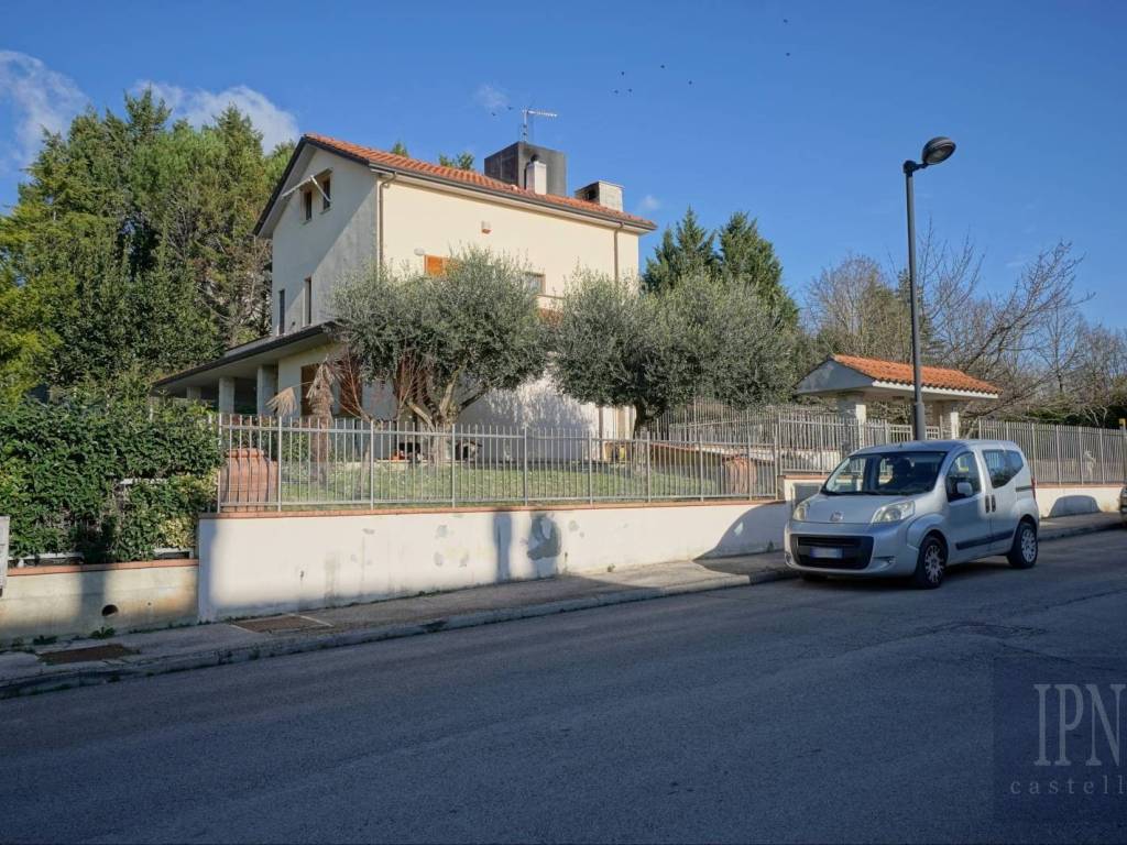 Villa a Umbertide in Via Giovanni Pascoli, 11 - Foto 5