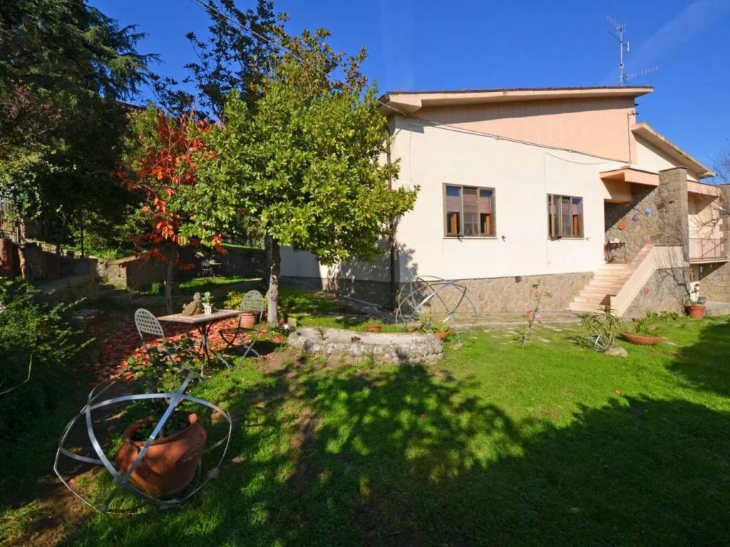 Villa a Seggiano in Via Trento E Trieste, 42 - Foto 2