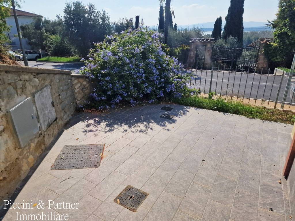 Villa a Castiglione del lago in Via 25 Aprile - Foto 5