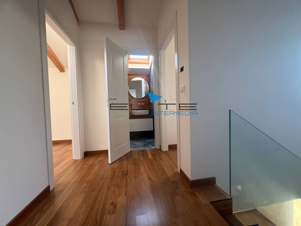 Appartamento a Pescara in Pescara Viale Primo vere, 14 - Foto 2