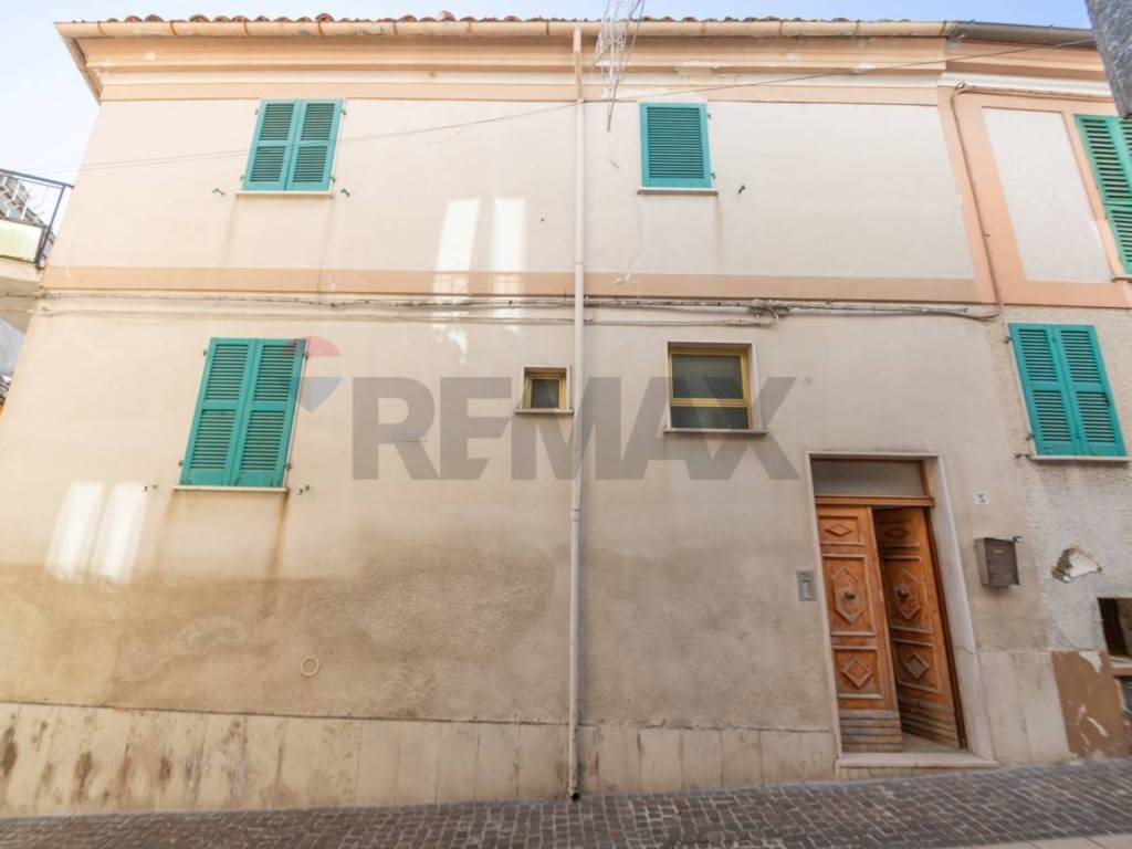 Appartamento a Alanno in Via Dante Alighieri, 11 - Foto 2