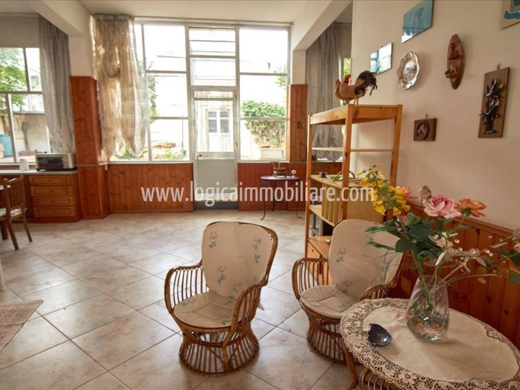 Casa indipendente a Ruffano in Via Santa Maria di Leuca - Foto 2