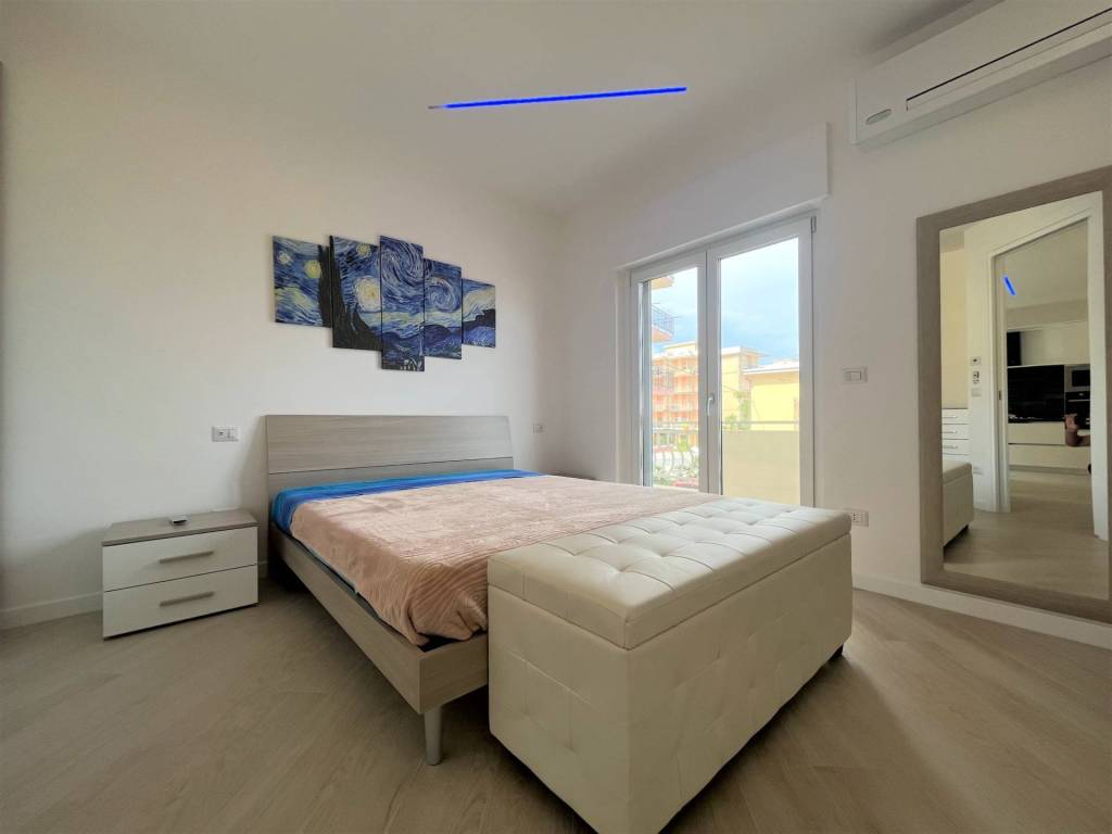 Appartamento a Catanzaro in Via Lungomare Stefano Pugliese, 179 - Foto 4
