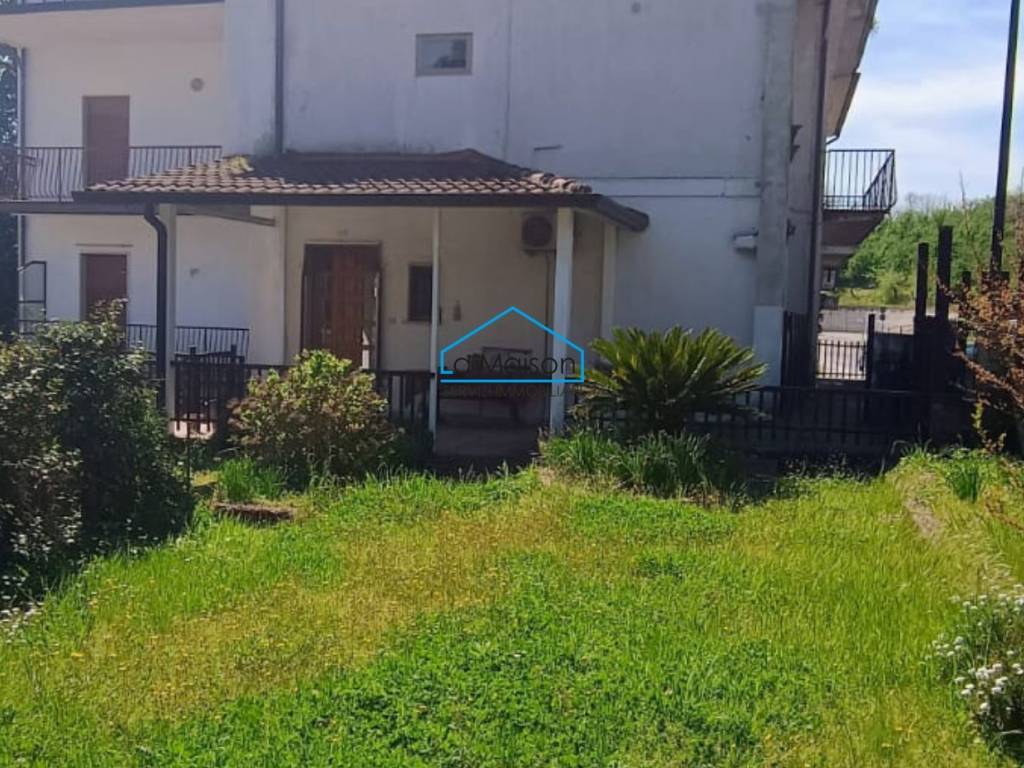 Villa a Avellino in Strada Statale dei Due Principati Tratto 1 - Foto 3
