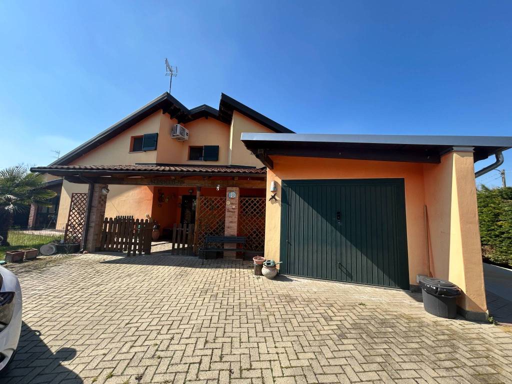 Villa a Alessandria in Via Irma Lesina - Foto 2
