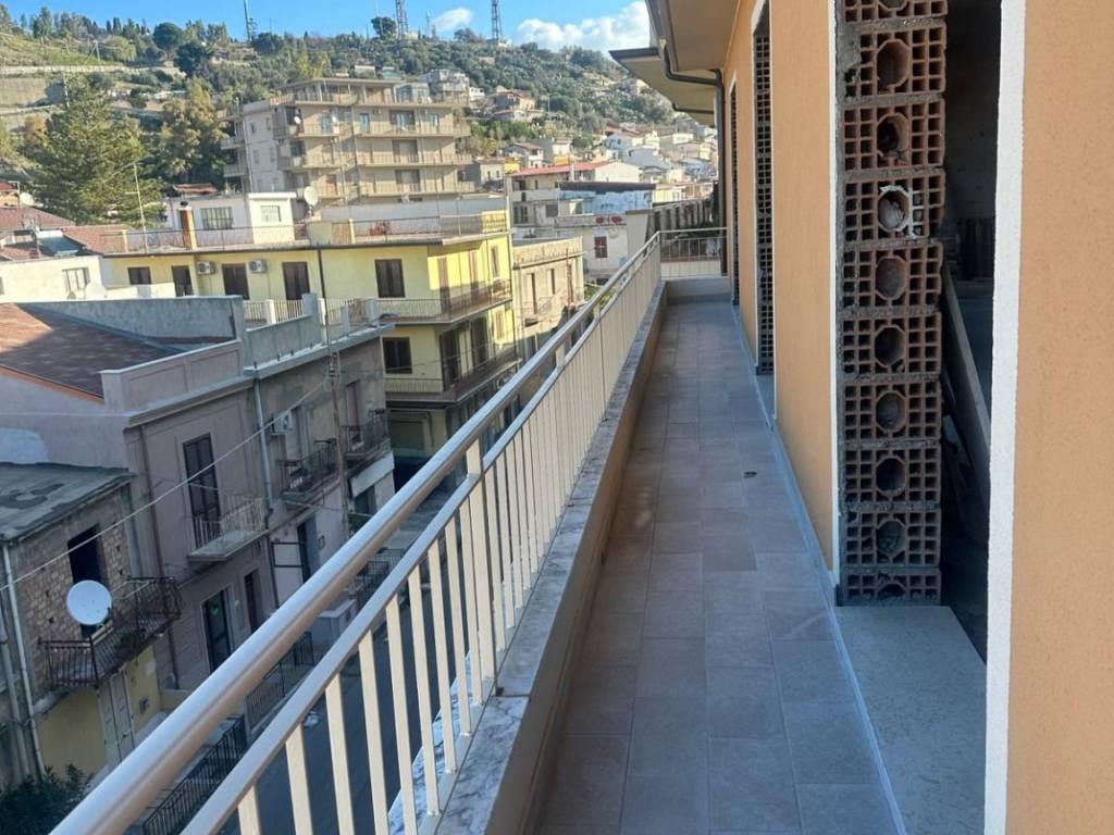 Appartamento a Melito di porto salvo in Via Pietro Familiari - Foto 3