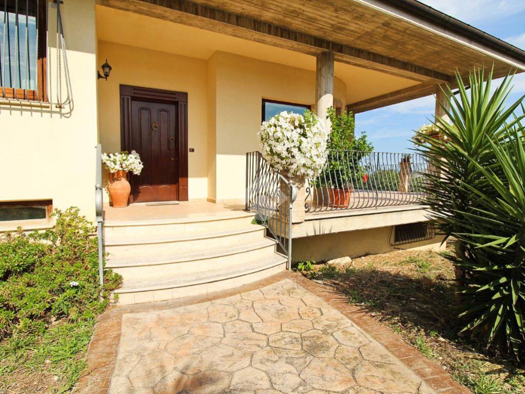 Casa indipendente a Roseto degli abruzzi in Contrada Spinaci, 21 - Foto 3