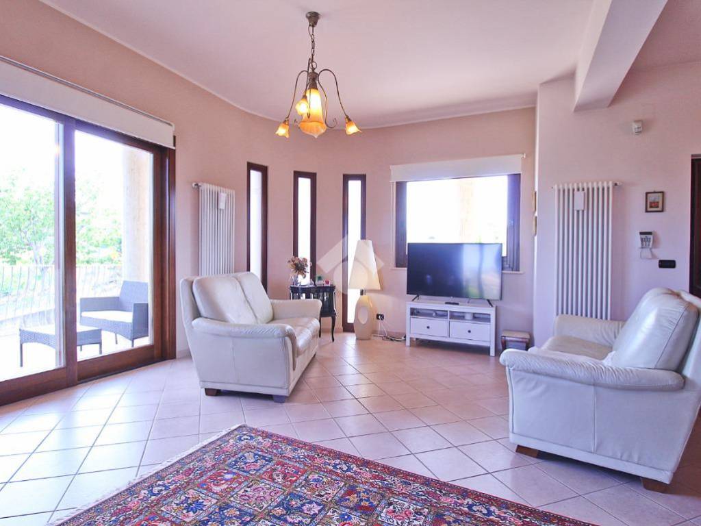 Casa indipendente a Roseto degli abruzzi in Contrada Spinaci, 21 - Foto 5