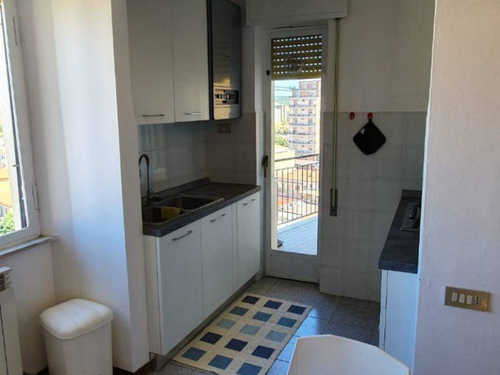 Appartamento a Follonica in Via Cristoforo Colombo - Foto 5