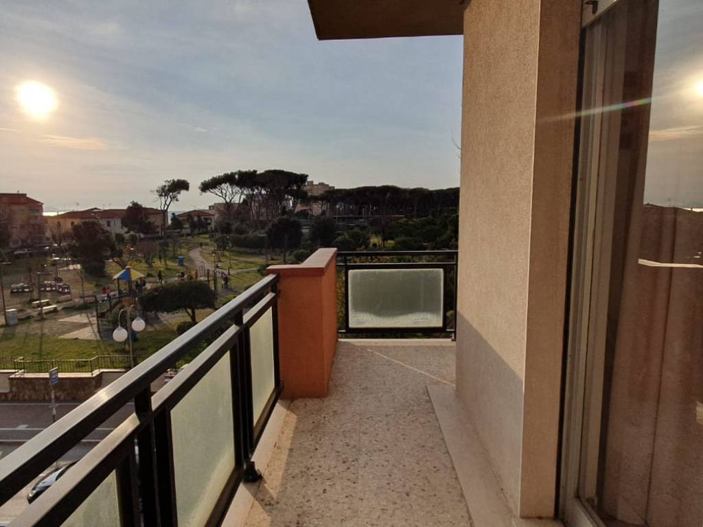 Appartamento a Follonica in Largo Marinai d'Italia - Foto 3